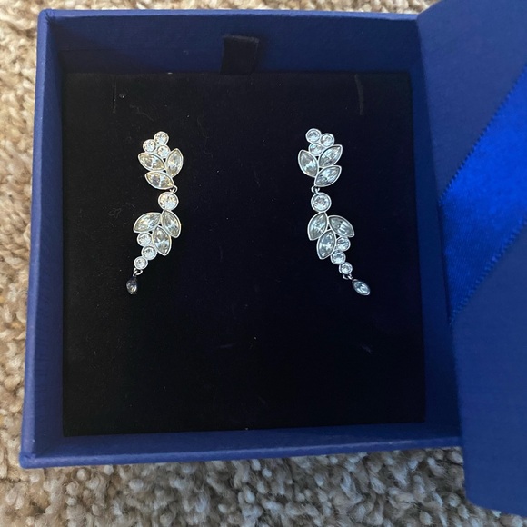 Swarovski X Miranda Kerr: A Collection of Wishes earrings - Picture 3 of 6